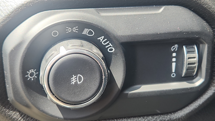 2025 Jeep Wrangler Sport S photo 3