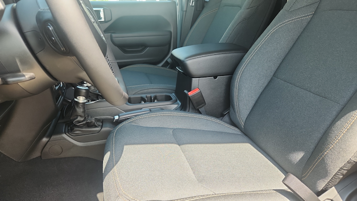 2025 Jeep Wrangler Sport S photo 4