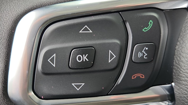 2025 Jeep Wrangler Sahara photo 20