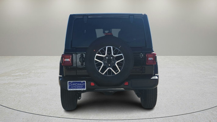 2025 Jeep Wrangler Sahara photo 6