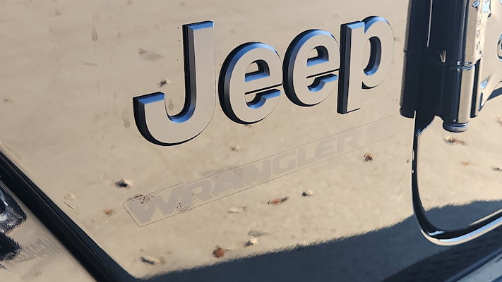 2025 Jeep Wrangler Sahara photo 30