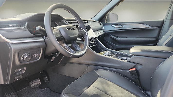 2025 Jeep Grand Cherokee Altitude X photo 9
