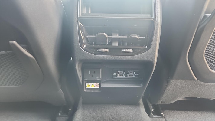 2025 Jeep Grand Cherokee Altitude X photo 28