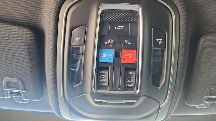 2025 Jeep Grand Cherokee Altitude X photo 15