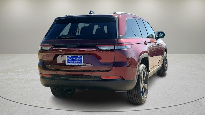 2025 Jeep Grand Cherokee Limited photo 7