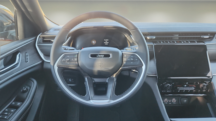 2025 Jeep Grand Cherokee Limited photo 23
