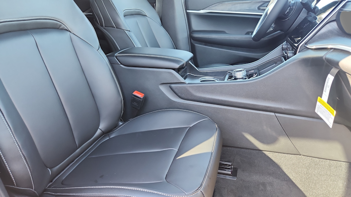 2025 Jeep Grand Cherokee Limited photo 27