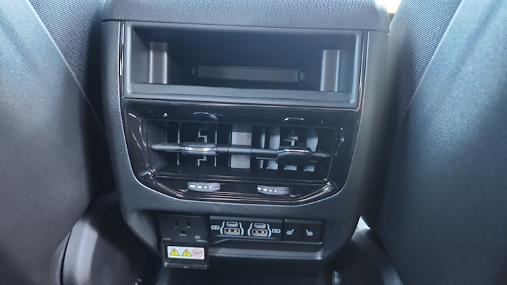 2025 Jeep Grand Cherokee Limited photo 29