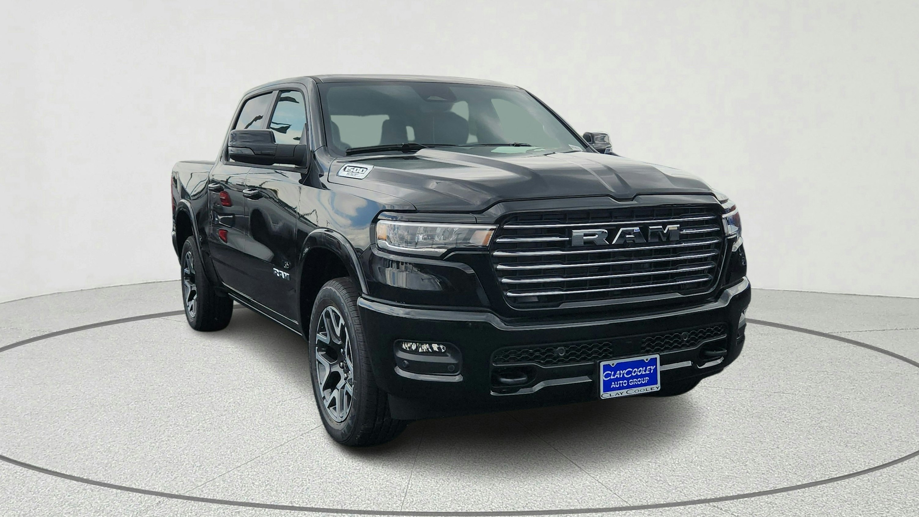 2025 Ram 1500 Laramie photo 2