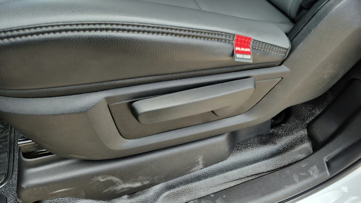 2025 Ram 5500 Tradesman photo 4