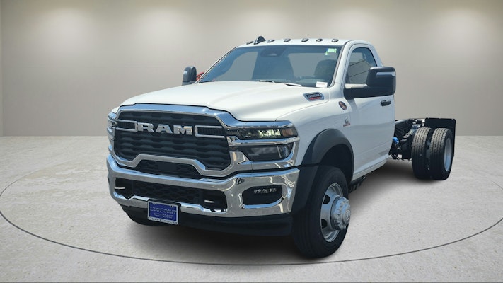 2025 Ram 5500 Tradesman photo 4